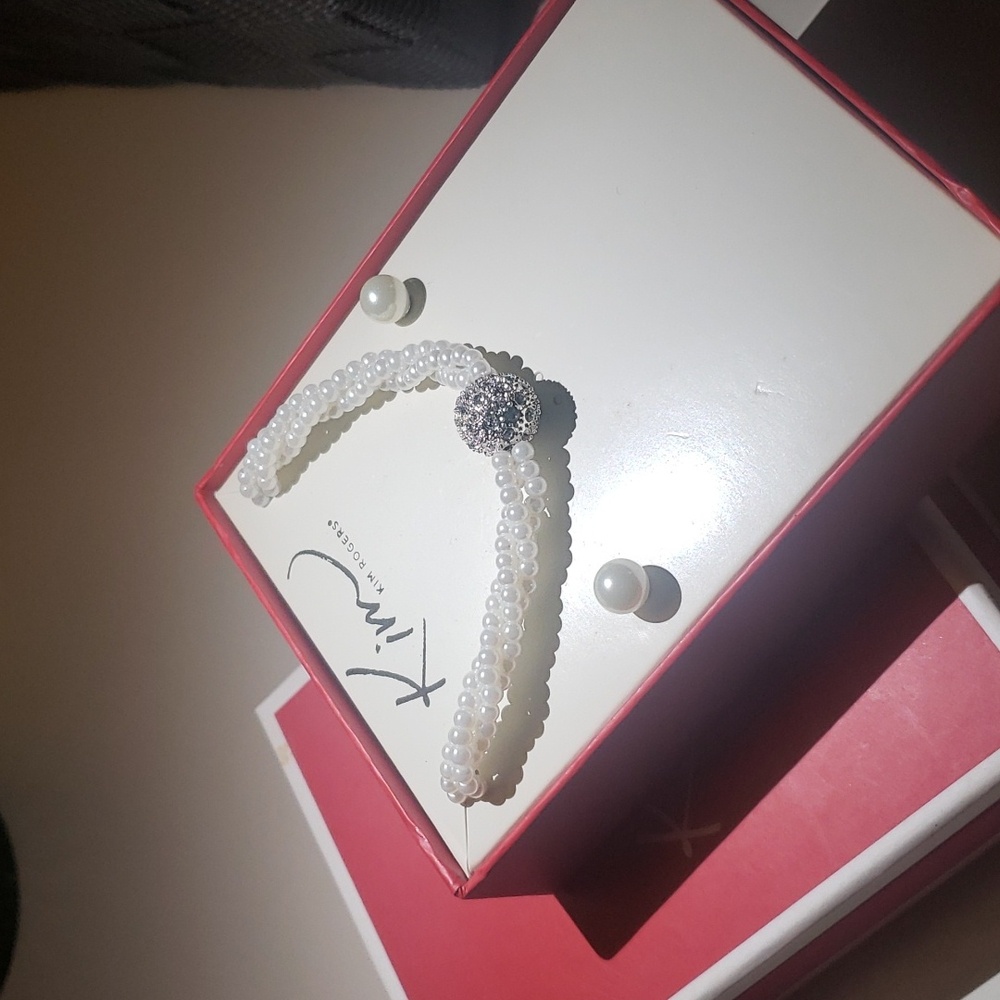 Kim Rogers Pearl Necklace and Earing Set